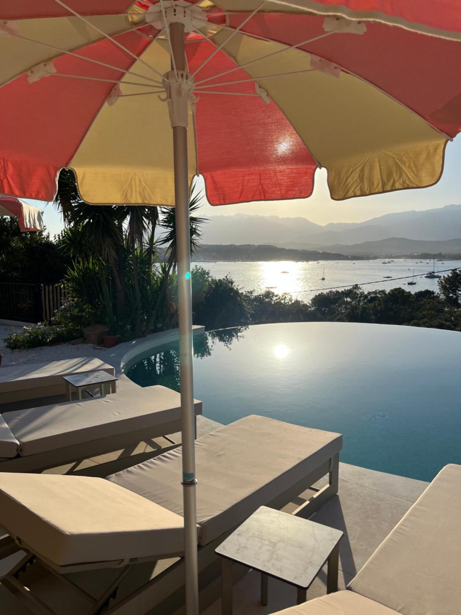Hotel Riva Beach Porto-Vecchio  Buitenkant foto